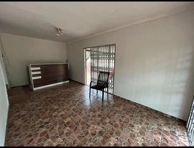 3 BEDROOM PROPERTY TO RENT IN ROOIHUISKRAAL